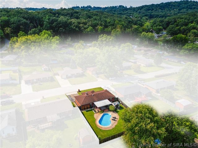 94 Tingle Drive, New Albany, IN 47150