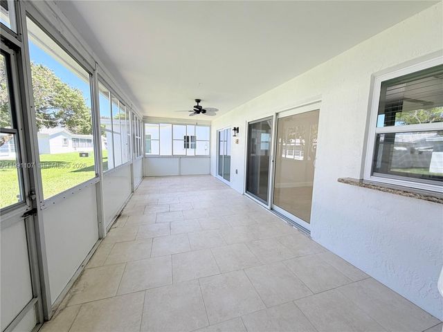 8581 NW 17th St, Plantation, FL 33322