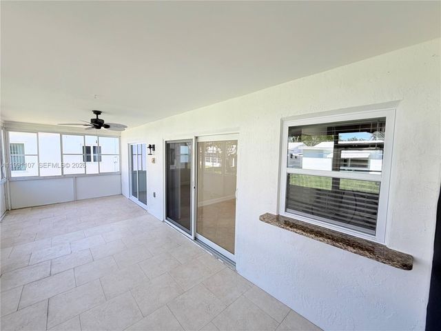 8581 NW 17th St, Plantation, FL 33322