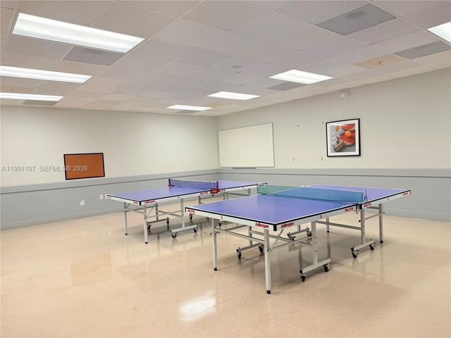 8581 NW 17th St, Plantation, FL 33322