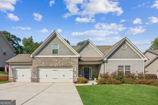 221 Charlotte Drive, Hoschton, GA 30548