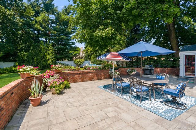 211 Berry Hill Road, Syosset, NY 11791