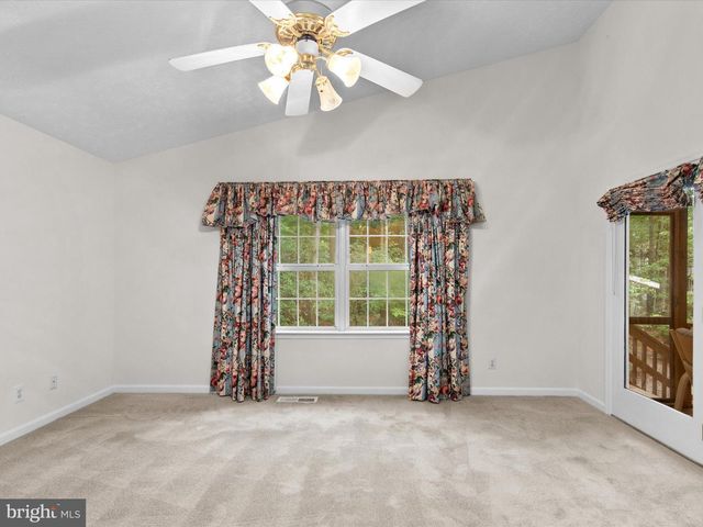 33 PINEHURST RD, Berlin, MD 21811