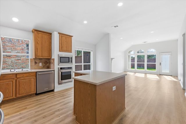 11248 Blackhawk Drive, Frisco, TX 75033