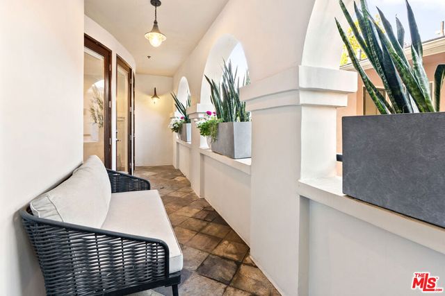 10364 Almayo Avenue 205, Los Angeles, CA 90064