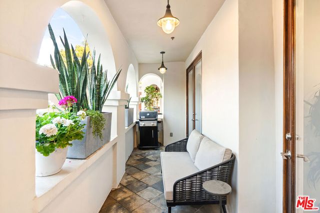 10364 Almayo Avenue 205, Los Angeles, CA 90064