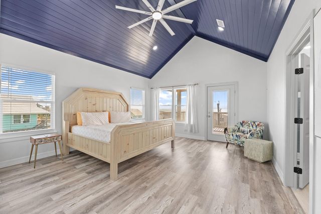 1003 Seashell Drive, Surfside Beach, TX 77541
