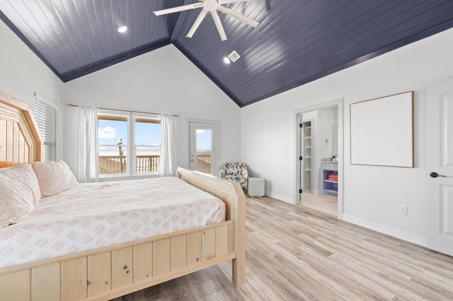 1003 Seashell Drive, Surfside Beach, TX 77541