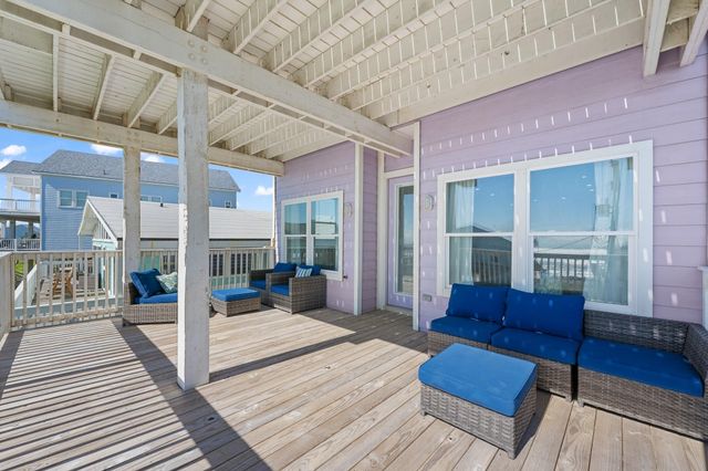 1003 Seashell Drive, Surfside Beach, TX 77541