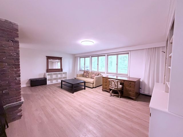 195 Grove Street B, Cambridge, MA 02138