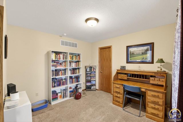 4205 SE Illinois AVE, Topeka, KS 66609