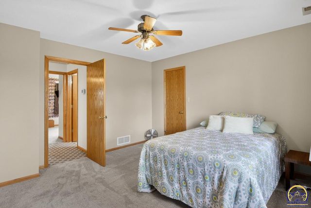 4205 SE Illinois AVE, Topeka, KS 66609