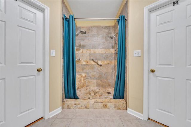 4447 Bonsack RD, Roanoke, VA 24012