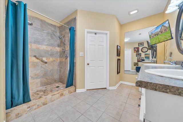 4447 Bonsack RD, Roanoke, VA 24012
