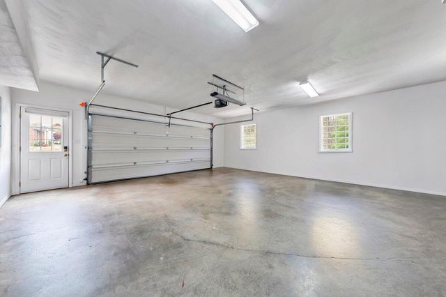 4447 Bonsack RD, Roanoke, VA 24012