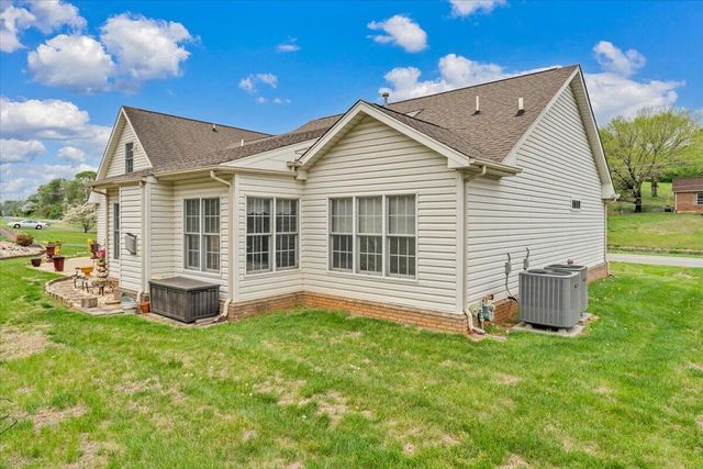 4447 Bonsack RD, Roanoke, VA 24012