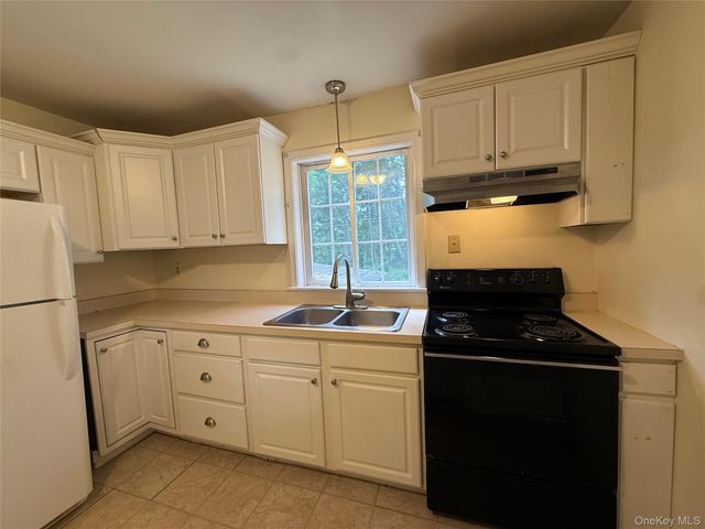 109 Shenandoah Road, Hopewell Junction, NY 12533