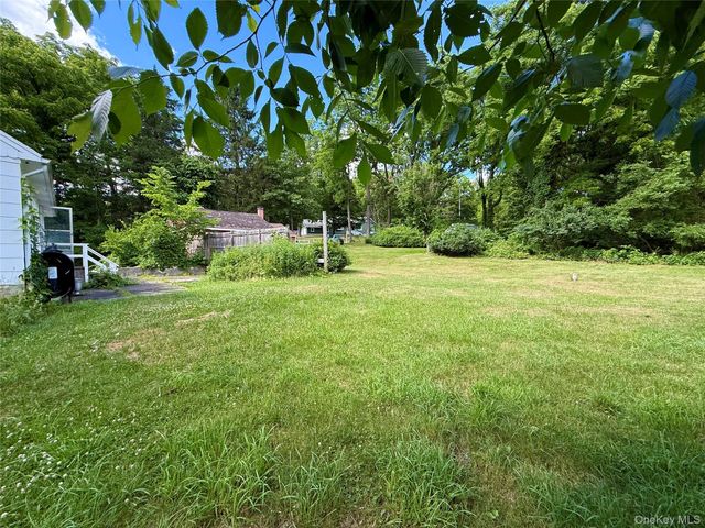 109 Shenandoah Road, Hopewell Junction, NY 12533