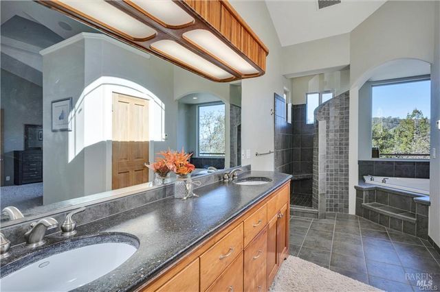 3420 Bergesen Ct, Kelseyville, CA 95451
