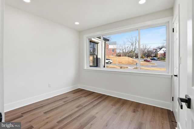 5621 HAWTHORNE ST, Landover, MD 20785