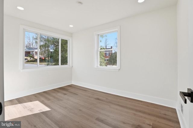 5621 HAWTHORNE ST, Landover, MD 20785