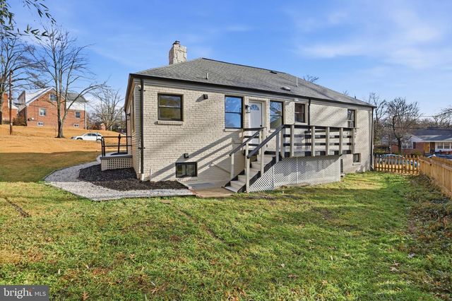 5621 HAWTHORNE ST, Landover, MD 20785