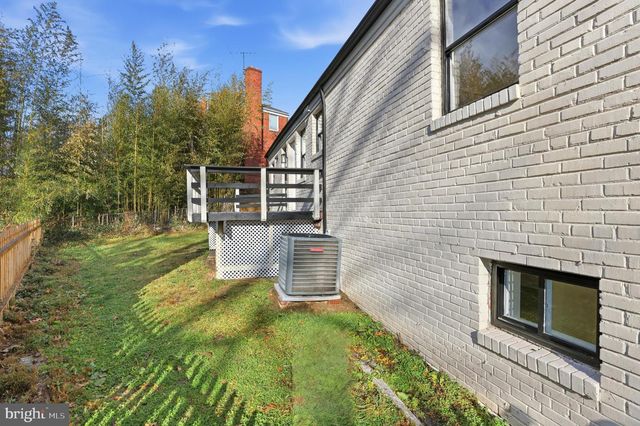 5621 HAWTHORNE ST, Landover, MD 20785