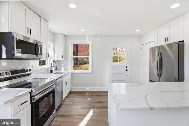 5621 HAWTHORNE ST, Landover, MD 20785