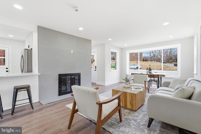5621 HAWTHORNE ST, Landover, MD 20785