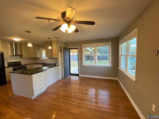 6407 NW Robinhood Lane, Huntsville, AL 35806