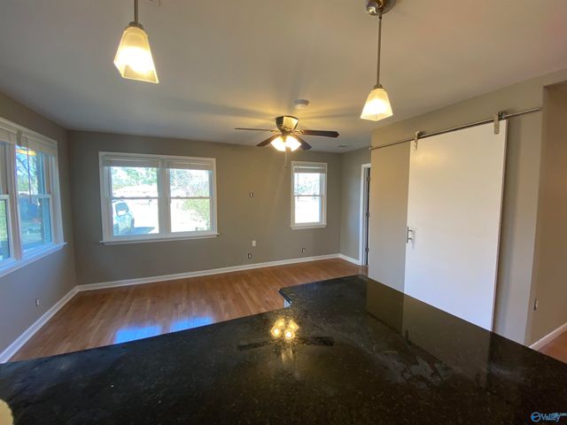 6407 NW Robinhood Lane, Huntsville, AL 35806
