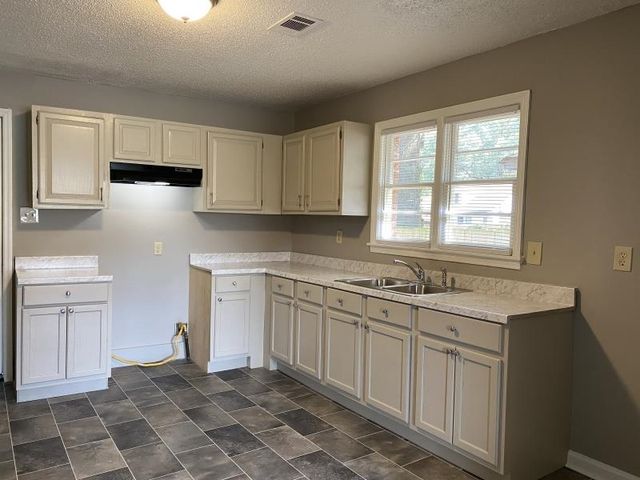 708 S GREER ST, Memphis, TN 38111
