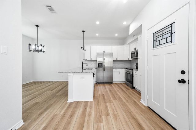 2018 Hampton Street B, Houston, TX 77088