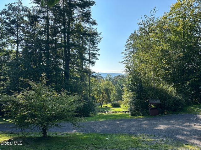 283 Ave Of The Stars, Blenheim, NY 12131