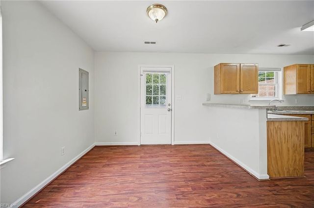 831 Marshall AVE, Norfolk, VA 23504