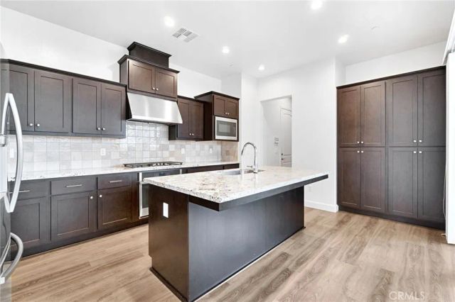 390 Traverse South, Madera, CA 93636