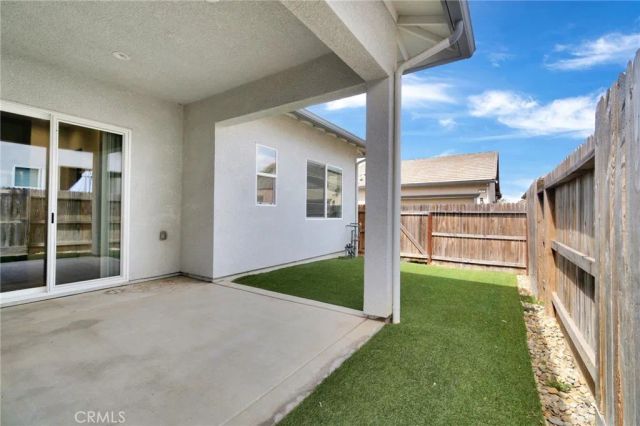 390 Traverse South, Madera, CA 93636