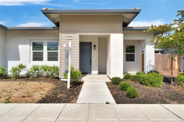390 Traverse South, Madera, CA 93636