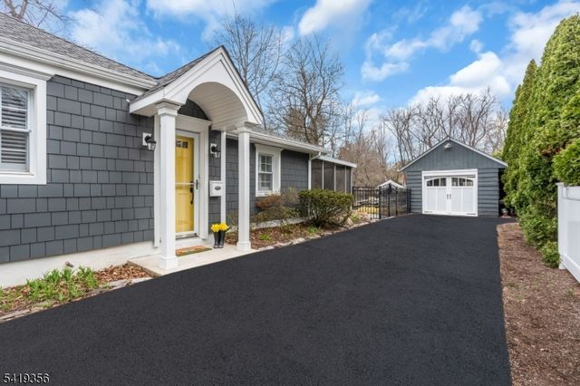 465 Franklin Tpke, Ridgewood Village, NJ 07450