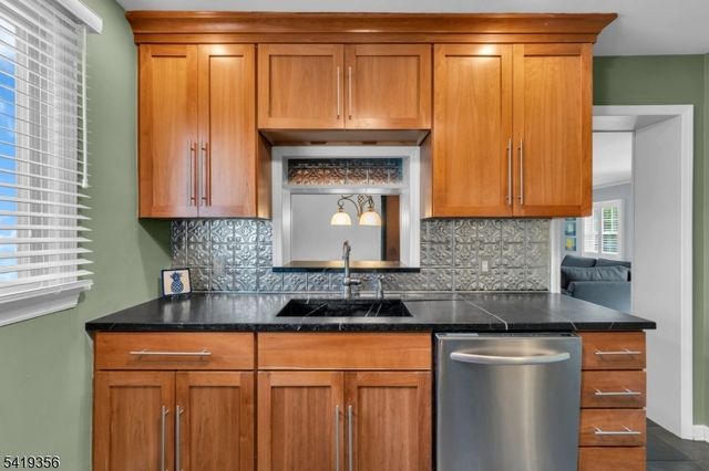 465 Franklin Tpke, Ridgewood Village, NJ 07450