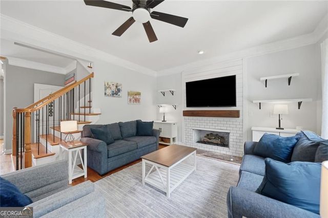 205 Stillwater Glen, Woodstock, GA 30188