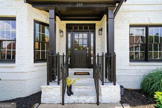 205 Stillwater Glen, Woodstock, GA 30188