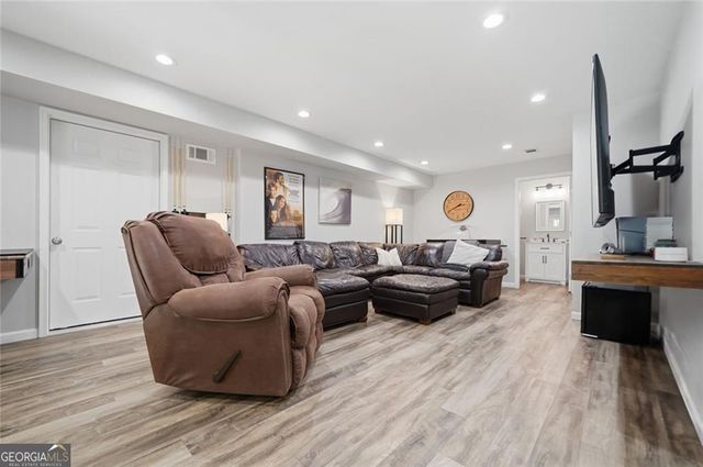 205 Stillwater Glen, Woodstock, GA 30188