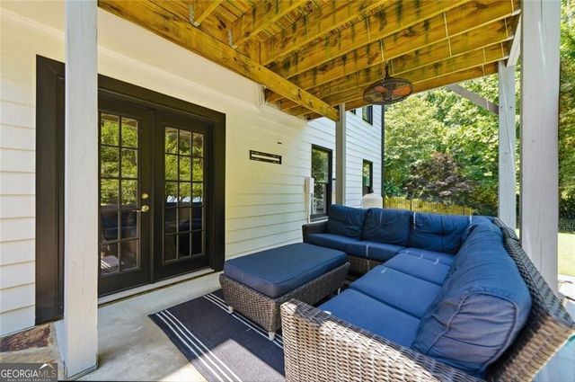 205 Stillwater Glen, Woodstock, GA 30188