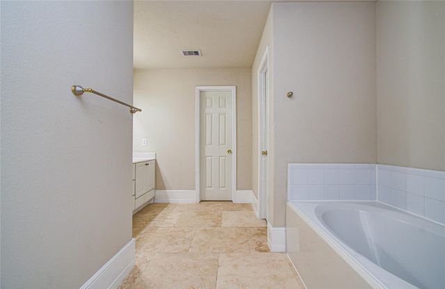 11719 Cabot Hill Street, Houston, TX 77044