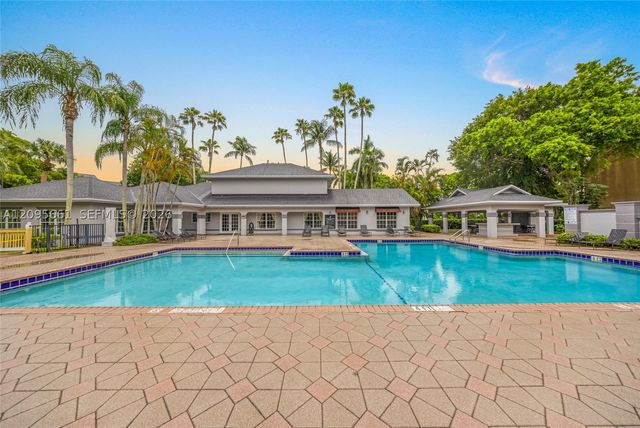 4025 W Mcnab Rd E312, Pompano Beach, FL 33069