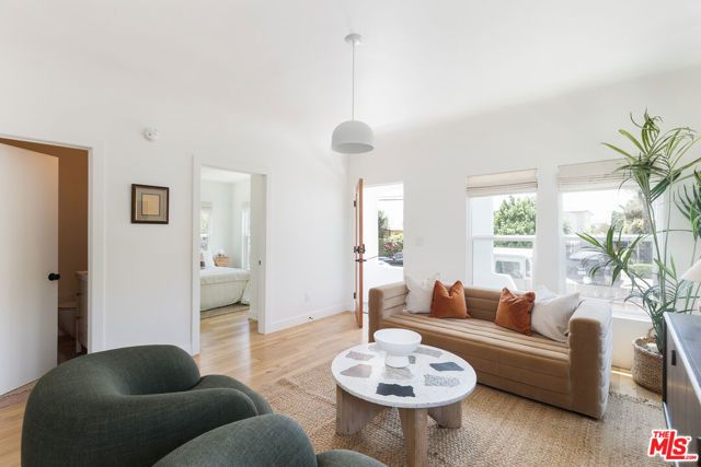 4437 Lockwood Avenue, Los Angeles, CA 90029