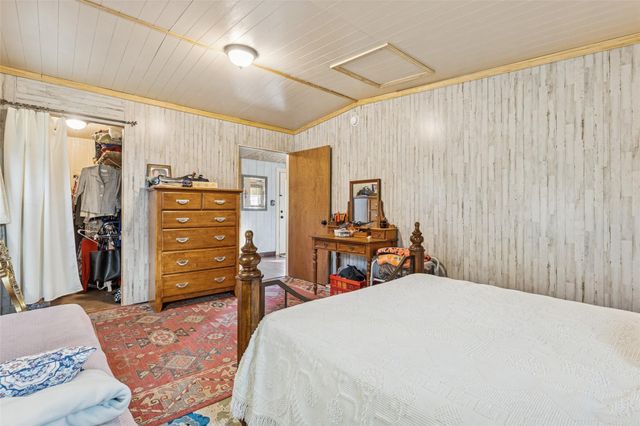 25 Pine Prairie School Road, Huntsville, TX 77320