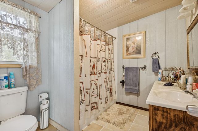 25 Pine Prairie School Road, Huntsville, TX 77320