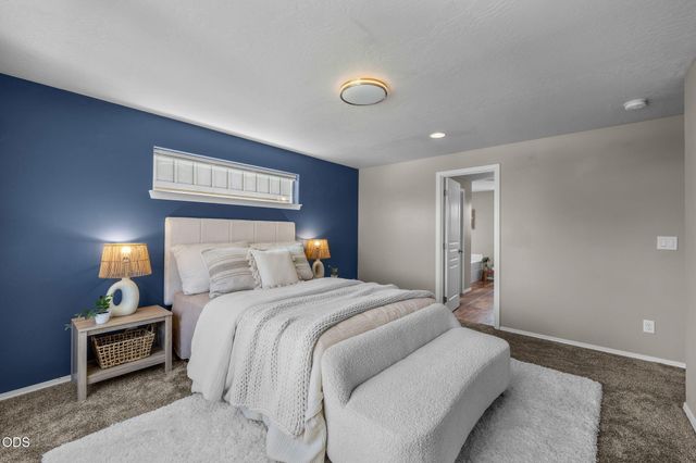 20345 SE Elaine Lane, Bend, OR 97702